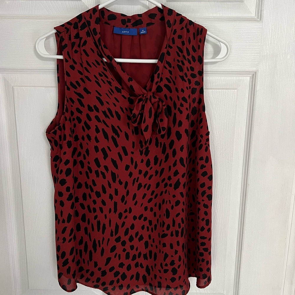 Apt. 9 Women's Red and Black Animal Print Sleeveless Blouse With Necktie, Size M